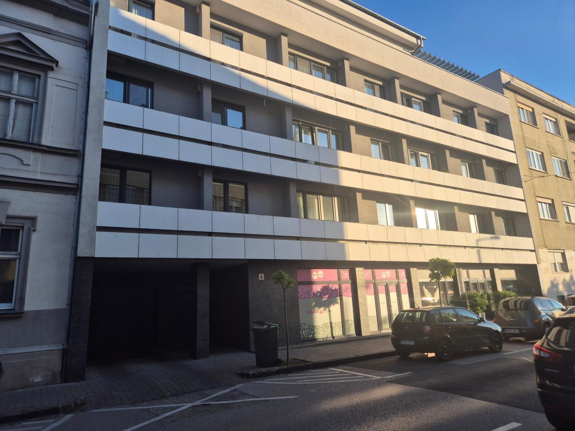 Sunshine Apartman With Free Parking Győr Kültér fotó